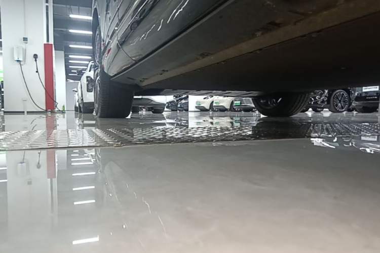 Used XPeng G9 2024 702 Pro Right Side Sill