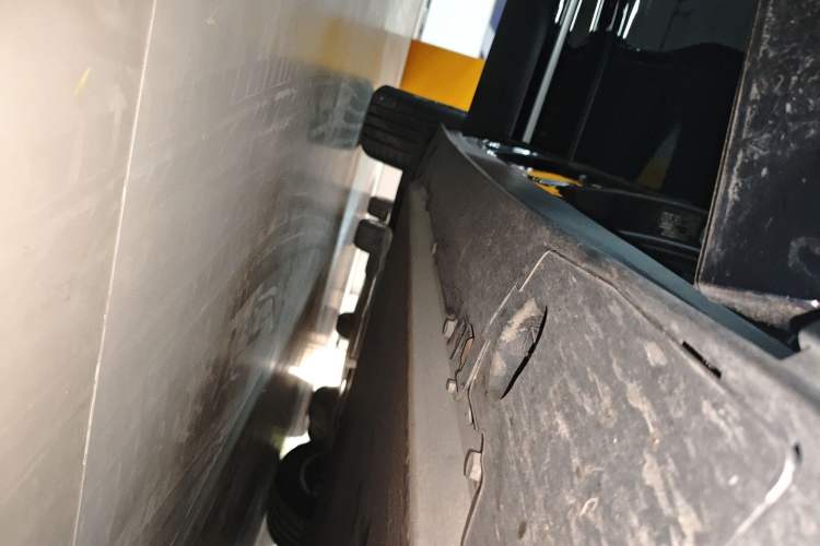 Used XPeng G9 2024 702 Pro Right Side Sill