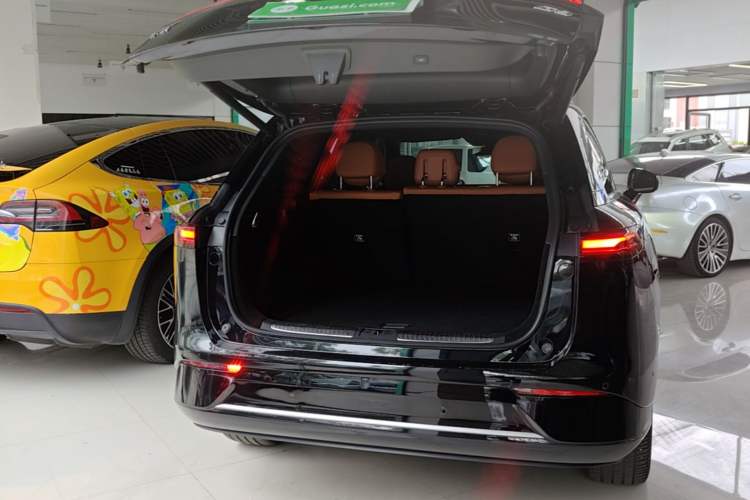 Used XPeng G9 2024 570 Max Trunk