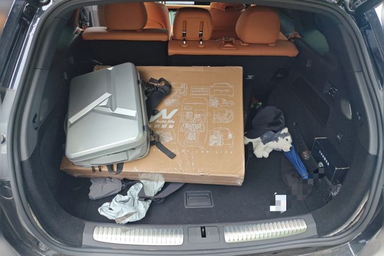 Used XPeng G9 2024 570 Max Trunk