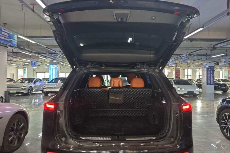 Used XPeng G9 2024 702 Max Trunk
