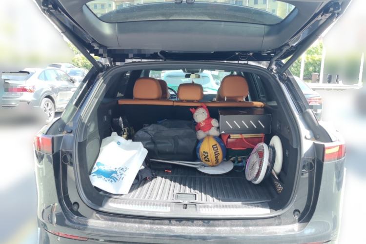 Used XPeng G9 2024 570 Max Trunk