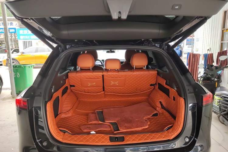 Used XPeng G9 2024 570 Max Trunk