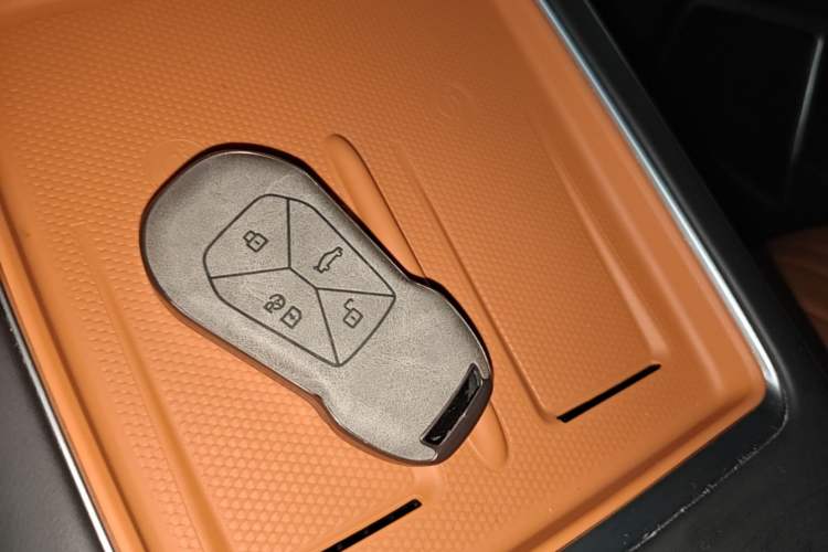 Used XPeng G9 2024 650 Max Vehicle Key