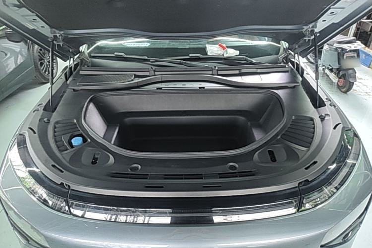 Used XPeng G9 2024 570 Max Engine Bay