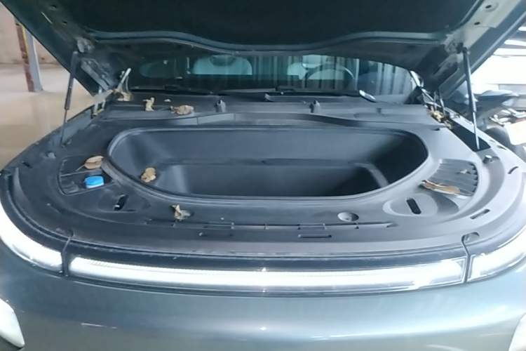 Used XPeng G9 2024 702 Max Engine Bay