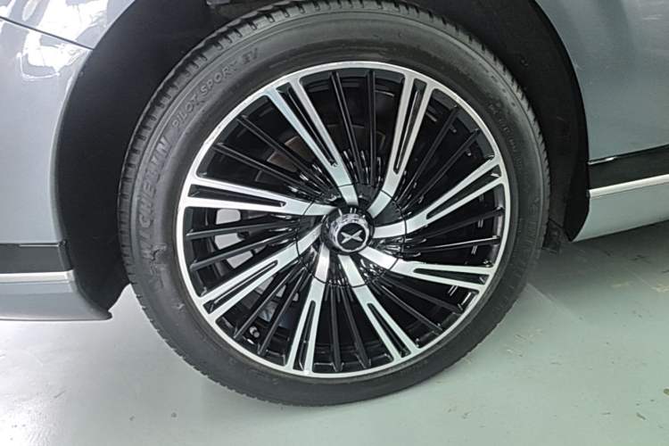Used XPeng G9 2024 570 Max Exterior 5