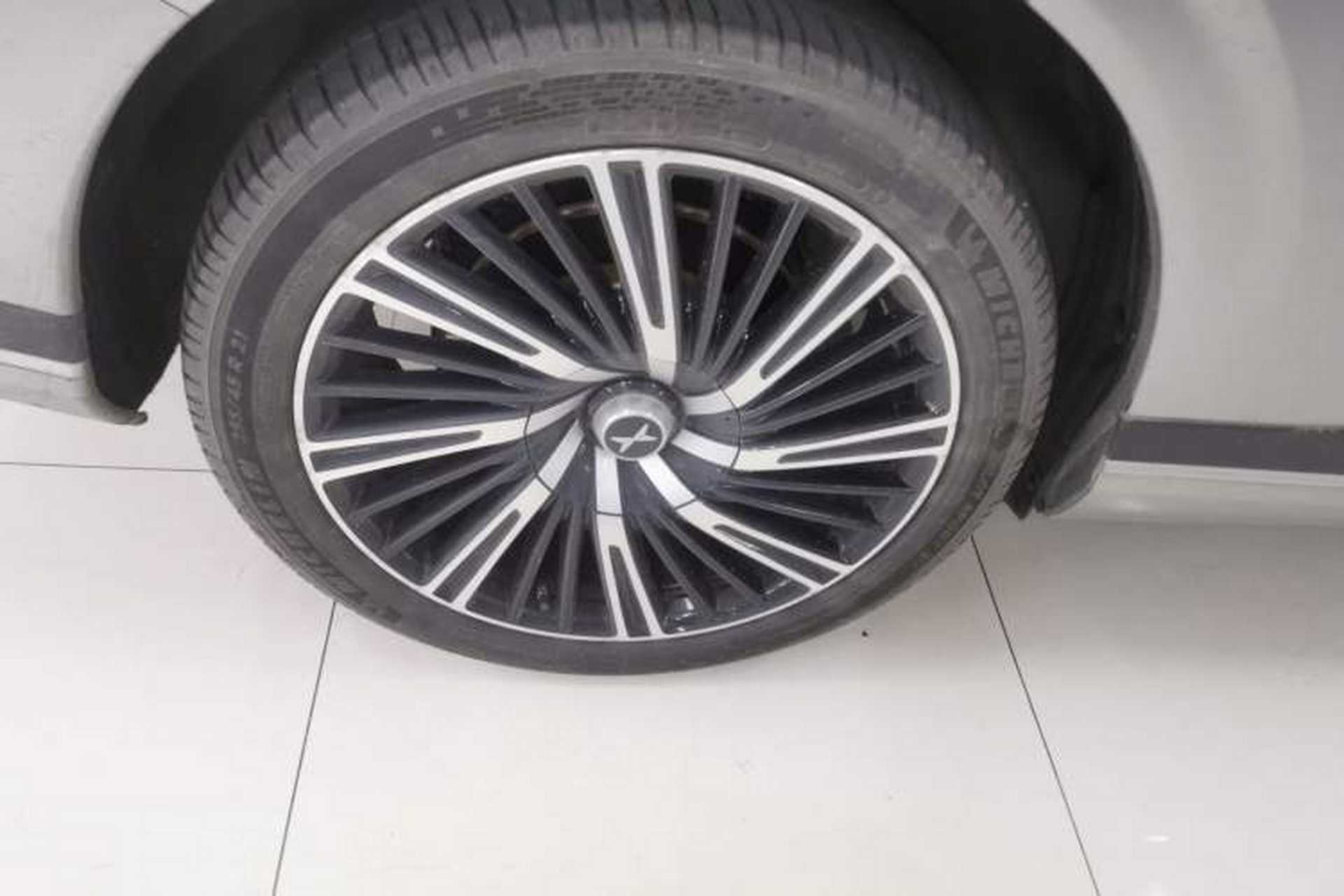 Used XPeng G9 2024 570 Max Right Rear Wheel Hub