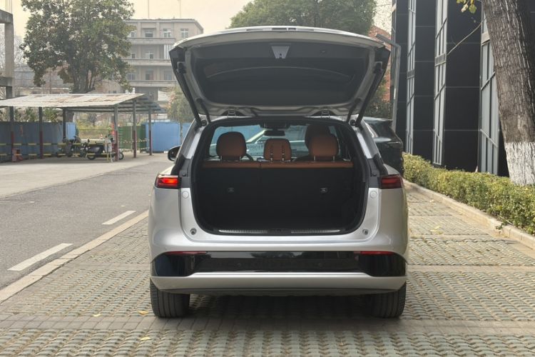 Used XPeng G9 2024 702 Max Trunk