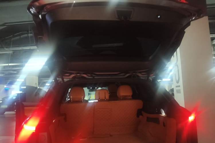Used XPeng G9 2024 702 Max Trunk
