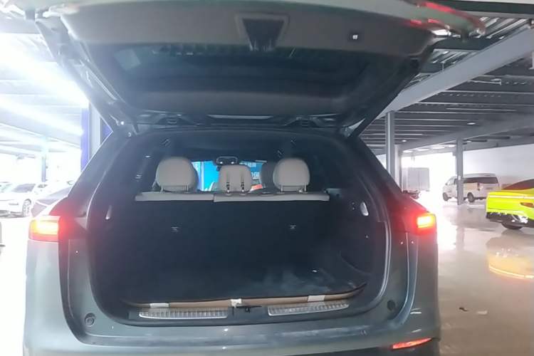 Used XPeng G9 2024 702 Max Trunk