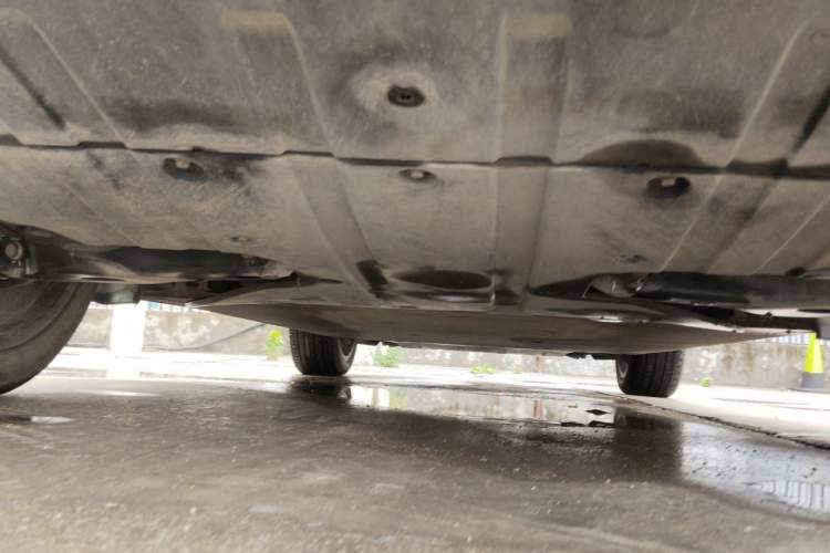 Used XPeng G9 2024 570 Max Chassis Rear