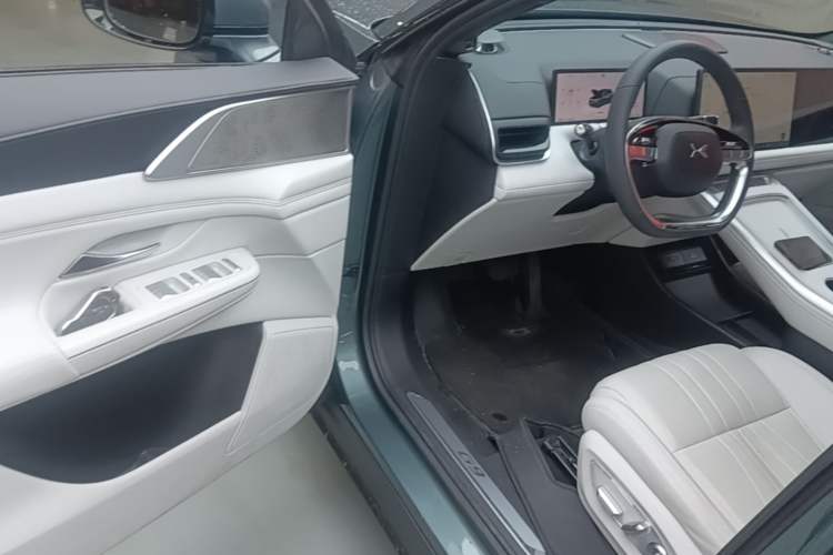 Used XPeng G9 2024 702 Max Driver Seat