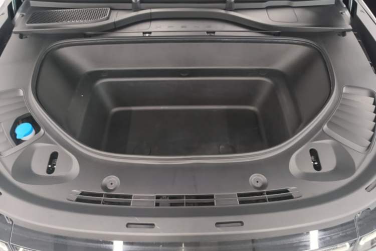 Used XPeng G9 2024 702 Max Engine Bay