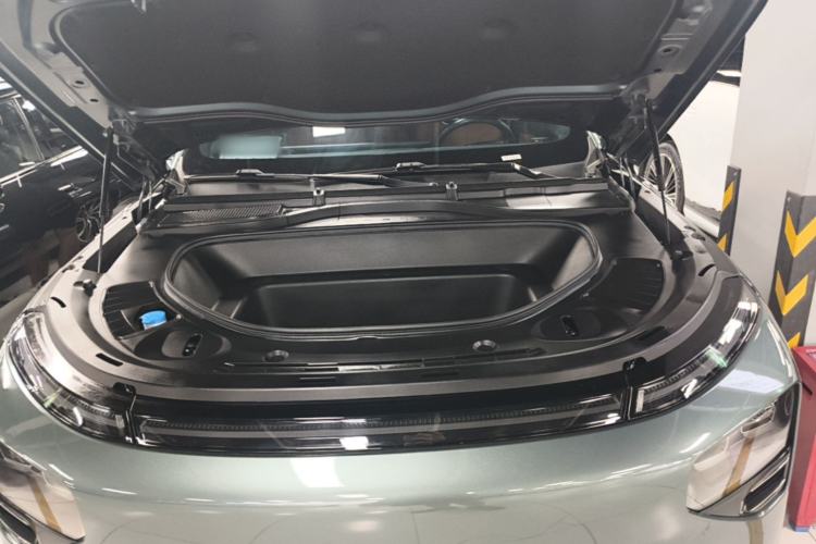 Used XPeng G9 2024 702 Max Engine Bay
