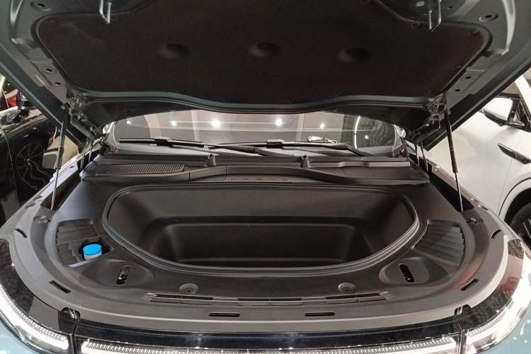 Used XPeng G9 2024 702 Pro Engine Bay