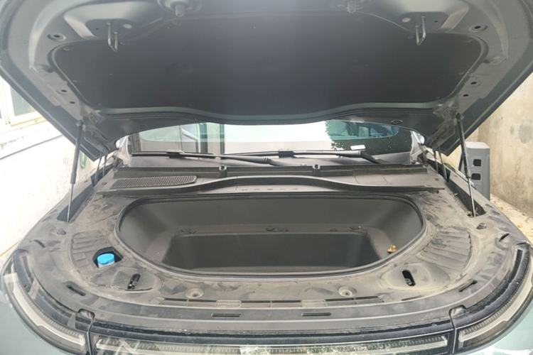 Used XPeng G9 2024 570 Max Engine Bay