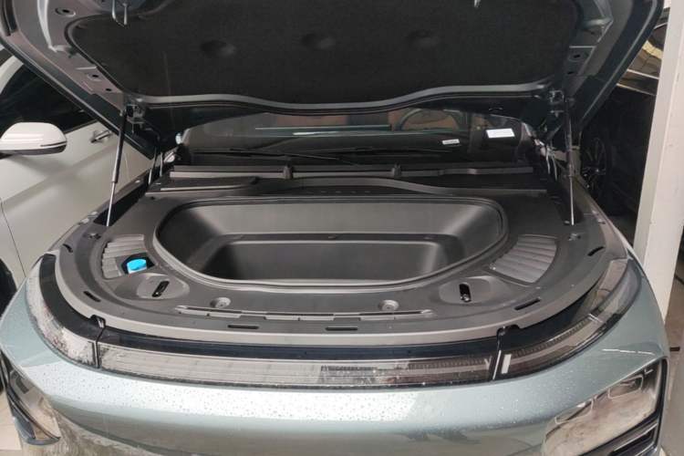 Used XPeng G9 2024 702 Max Engine Bay