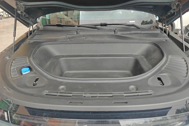 Used XPeng G9 2024 702 Max Engine Bay