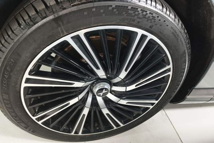 Used XPeng G9 2024 702 Max Exterior 1