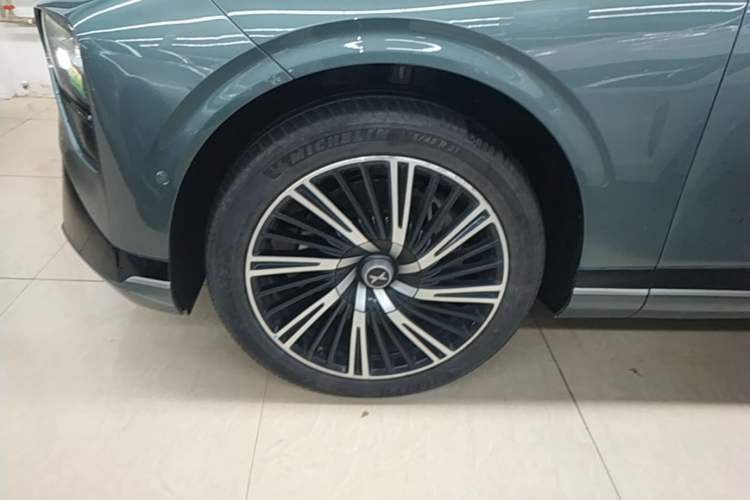 Used XPeng G9 2024 702 Pro Exterior 4