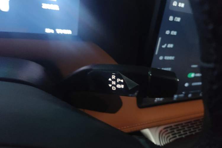 Used XPeng G9 2024 570 Pro Gear Lever