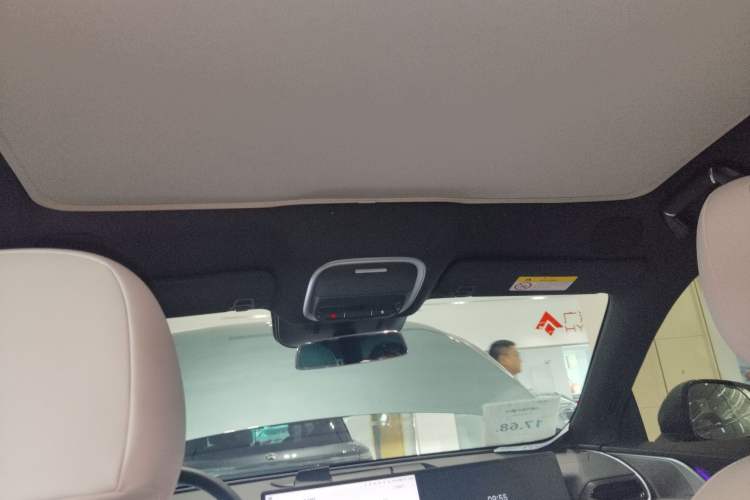 Used XPeng G9 2024 570 Max Headliner