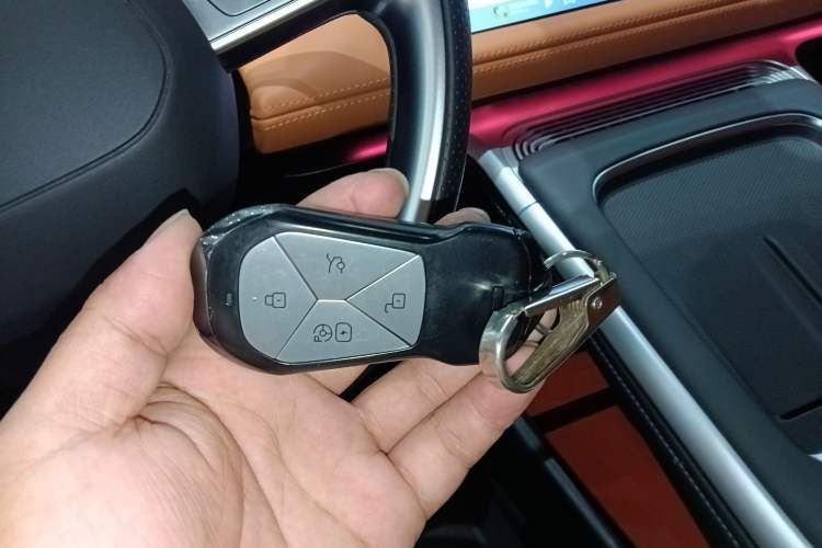 Used XPeng G9 2024 702 Pro Interior 1