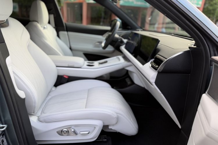 Used XPeng G9 2024 570 Max Interior 6
