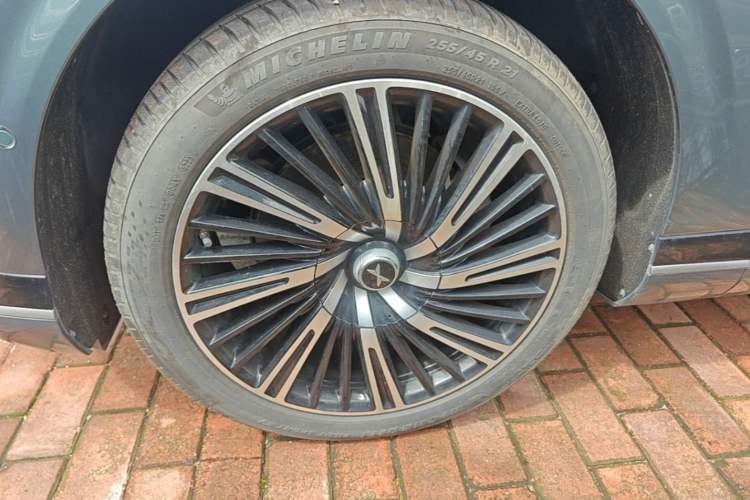 Used XPeng G9 2024 702 Max Left Front Wheel Hub