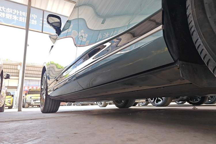 Used XPeng G9 2024 570 Max Left Side Sill