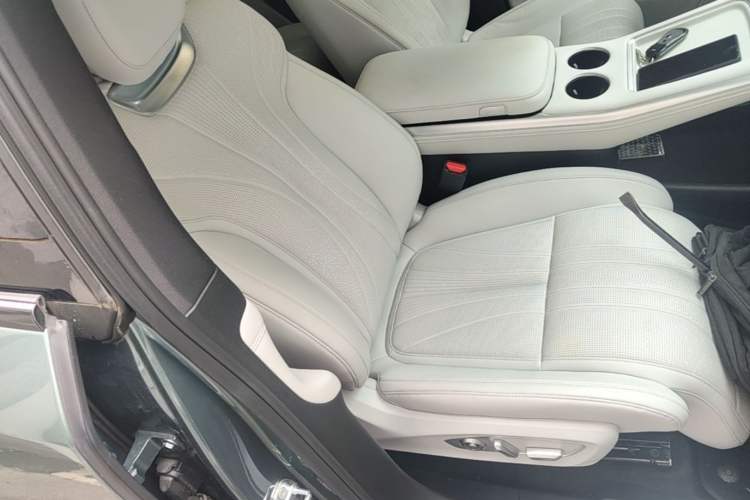 Used XPeng G9 2024 570 Max Right Front Seat