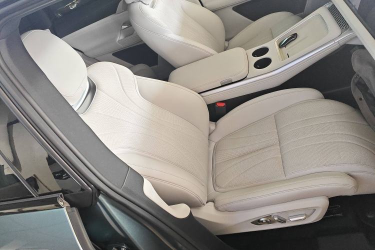 Used XPeng G9 2024 570 Max Right Front Seat