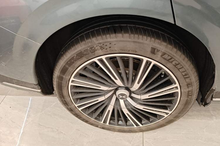 Used XPeng G9 2024 570 Max Right Rear Wheel Hub
