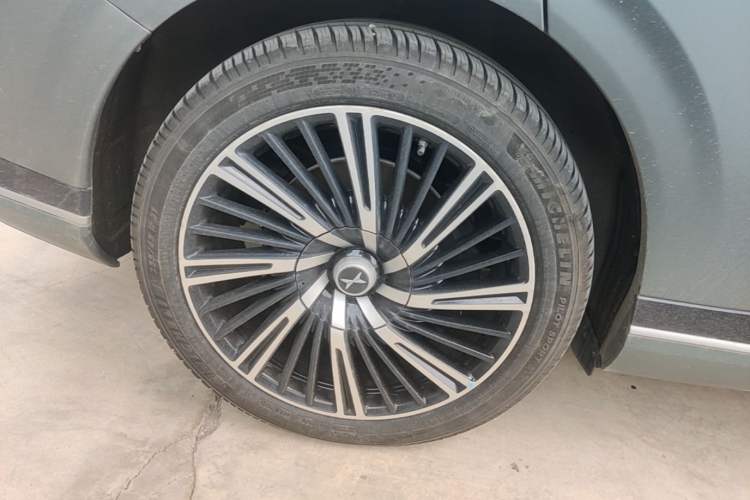 Used XPeng G9 2024 702 Max Right Rear Wheel Hub
