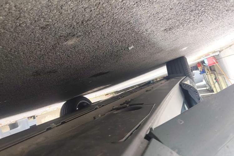 Used XPeng G9 2024 570 Max Right Side Sill