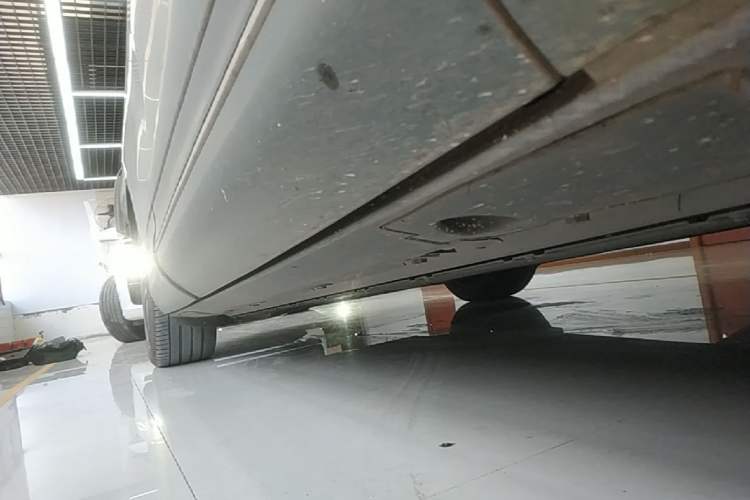 Used XPeng G9 2024 702 Max Right Side Sill