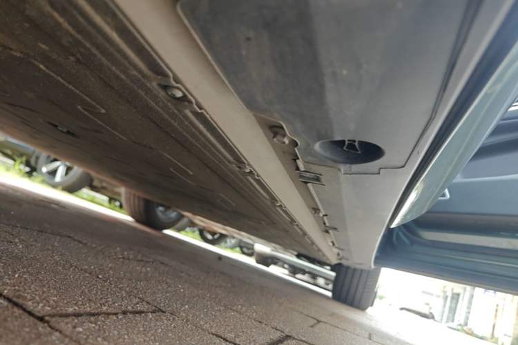 Used XPeng G9 2024 702 Max Right Side Sill