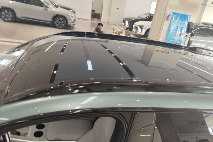 Used XPeng G9 2024 570 Max Roof