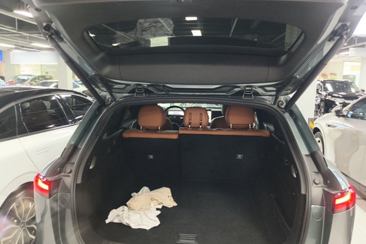 Used XPeng G9 2024 702 Max Trunk