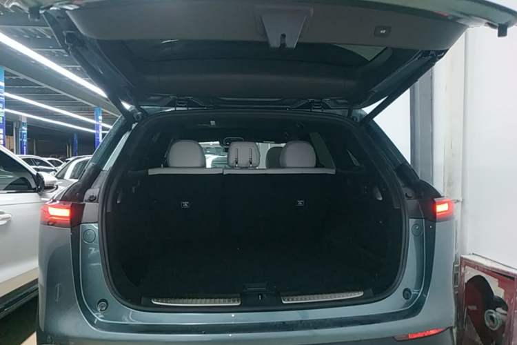 Used XPeng G9 2024 702 Pro Trunk