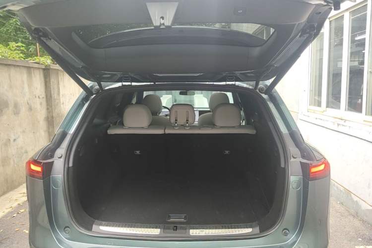Used XPeng G9 2024 570 Max Trunk