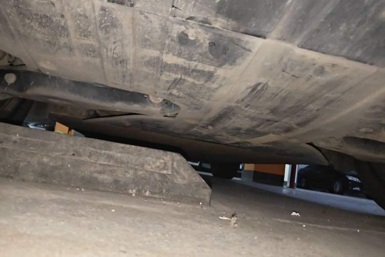 Used XPeng G9 2024 570 Max Chassis Rear