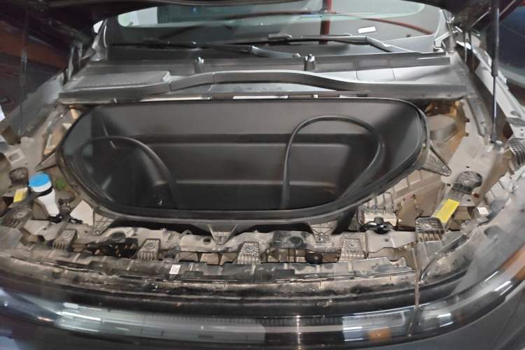 Used XPeng G9 2024 570 Max Engine Bay