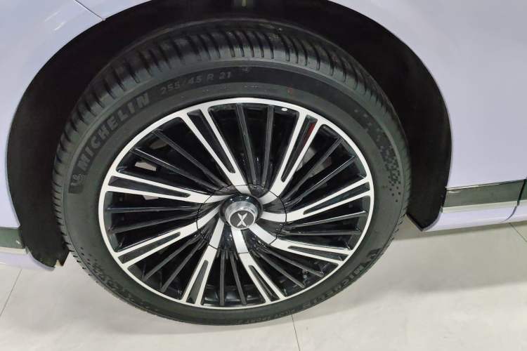 Used XPeng G9 2024 702 Max Left Front Wheel Hub