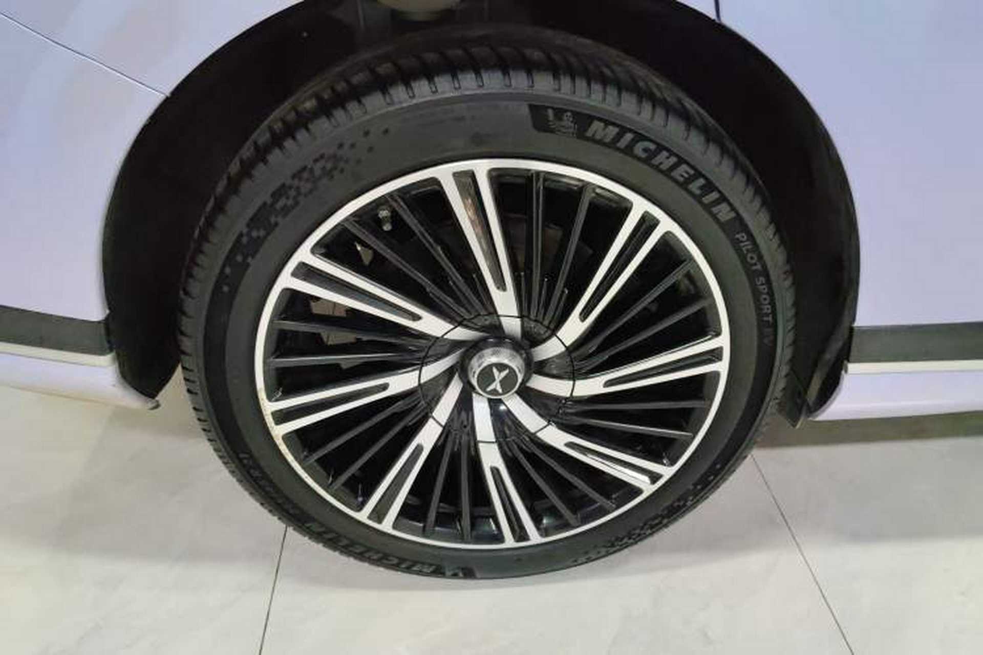 Used XPeng G9 2024 702 Max Right Rear Wheel Hub