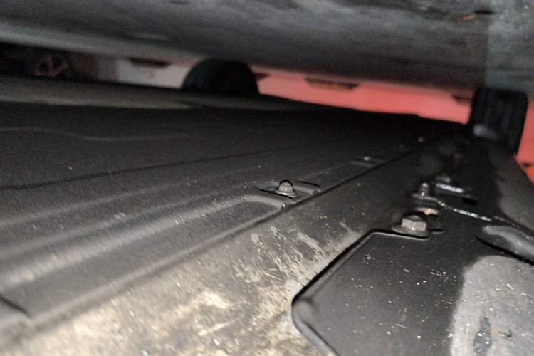 Used XPeng G9 2024 702 Max Chassis Front Right