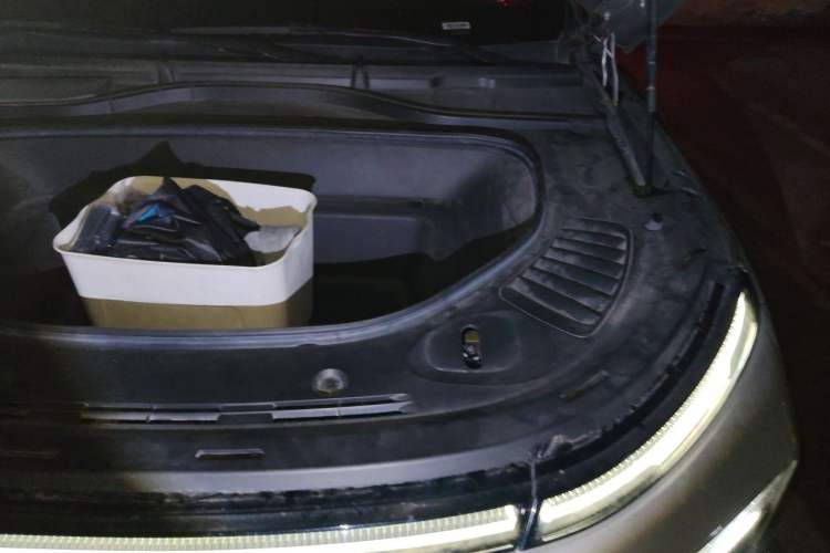 Used XPeng G9 2024 570 Max Engine Bay Left