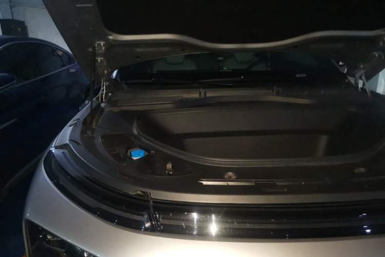 Used XPeng G9 2024 570 Max Engine Bay Right