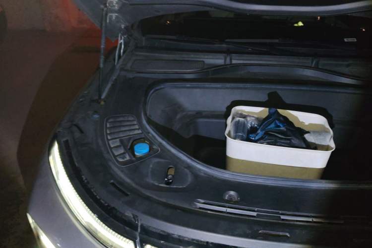 Used XPeng G9 2024 570 Max Engine Bay Right